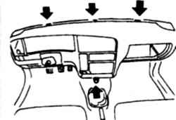 29.13а Передние крепежные болты панели приборов (указаны стрелками)
