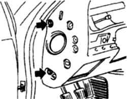 29.13б Боковые крепежные болты панели приборов
